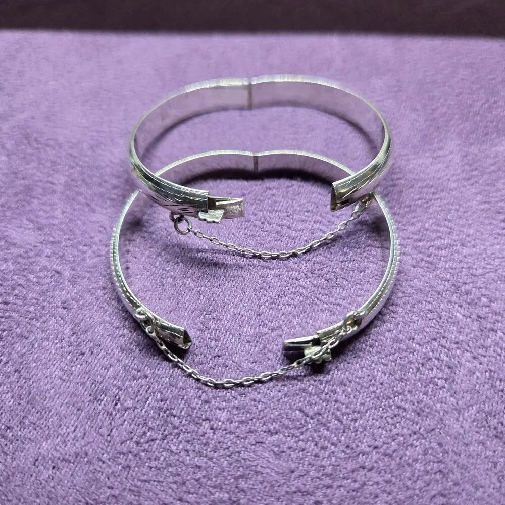 Sterling Silver Vintage Baby Hinged Bangle Bracelet Set Lovely Etched Design